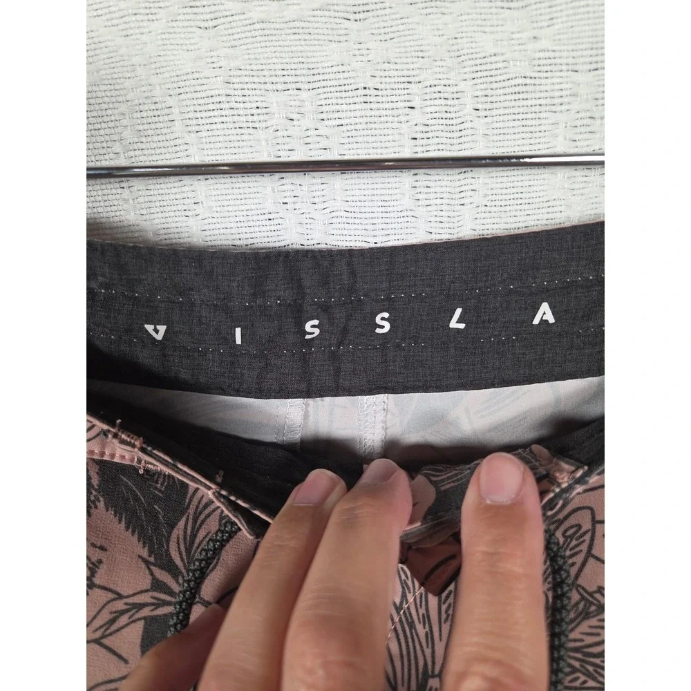 Vissla‎ Mens Pink Tropical Upcycle Coconut Beach Pool Party Board Shorts Size 29
